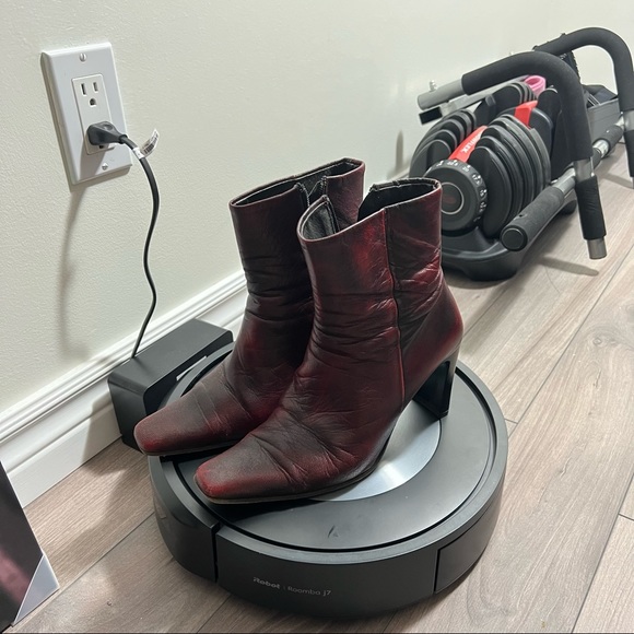 Vintage Red Square Toe Heeled Boots - Picture 5 of 7